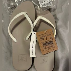 NWT Reef Bridal Flip Flops Stargazer